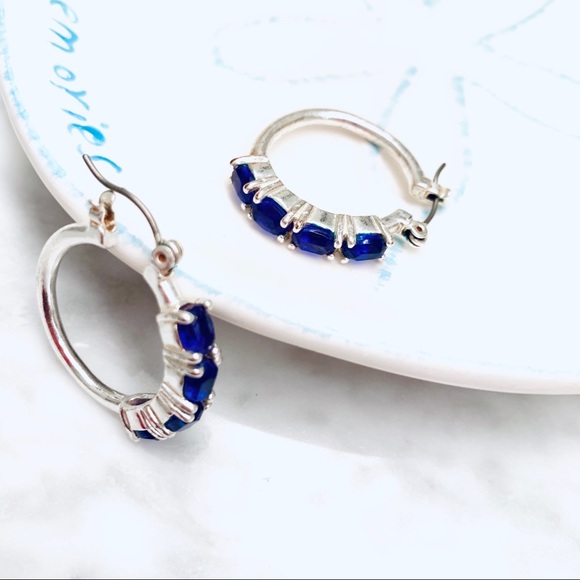 Fashionista21 Jewelry - NIB Silver Tone Blue Rhinestone Earrings Fashionista21 Jewelry - NIB Silver Tone Blue Rhinestone Earrings